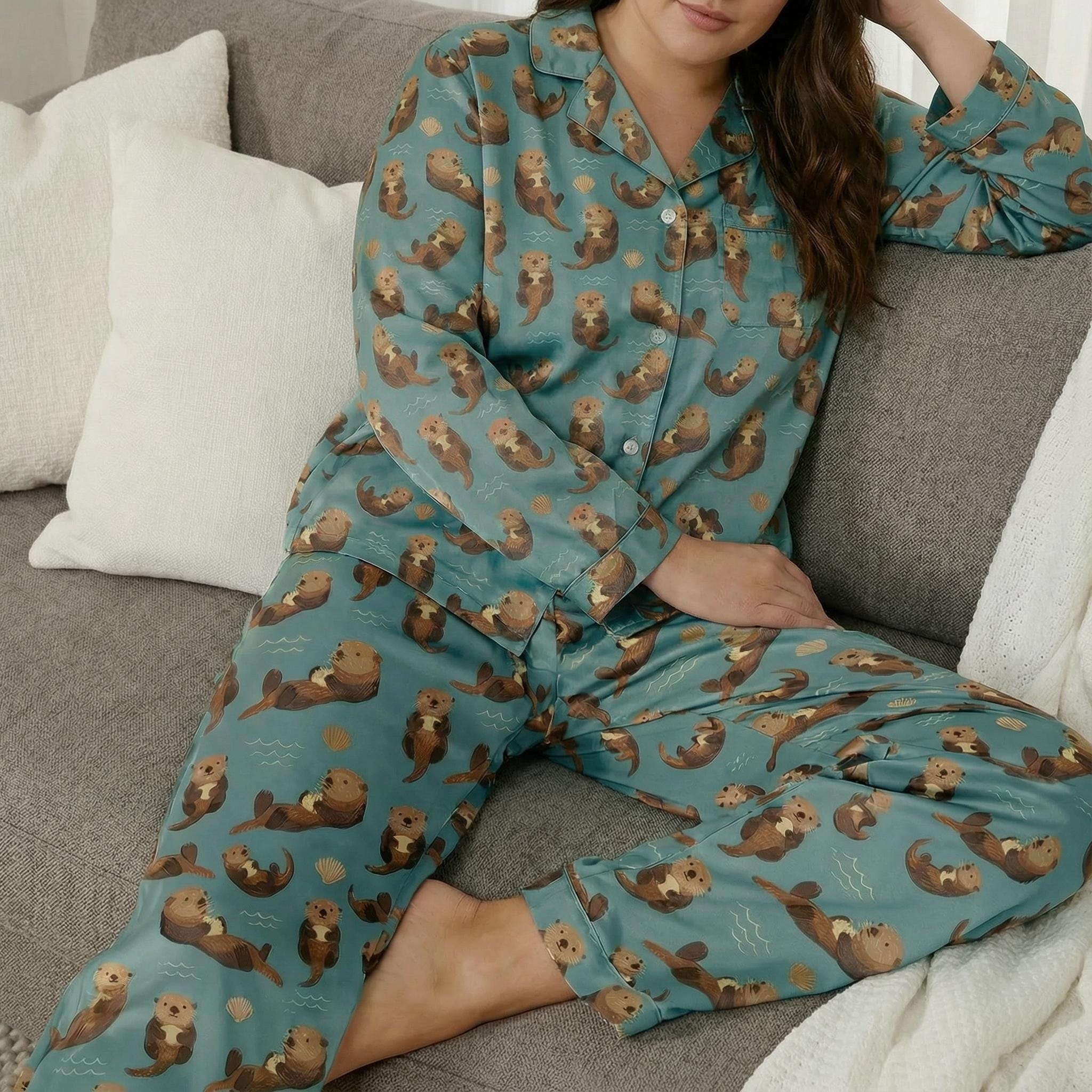 Women’s  Pajama Set – Otter Print Sleepwear,Gift for Her,Gift for Mom Cozy Lightweight ,matching pajamas,Otter gift